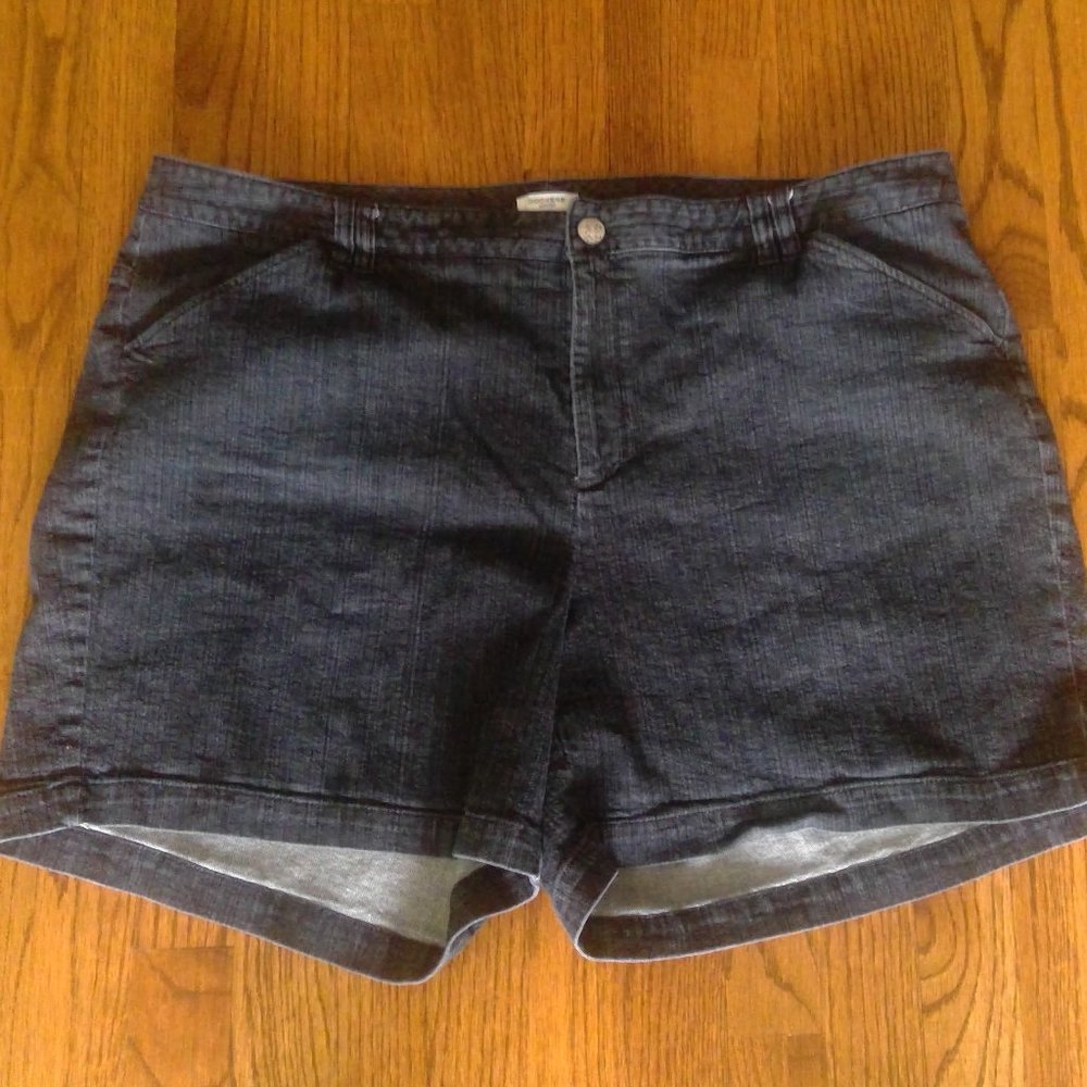 Dockers Plus Size Women's 22 Dark Wash Denim Jean Shorts